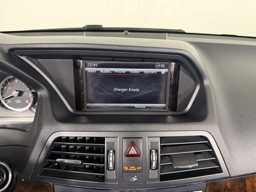 2013 Mercedes-Benz E-Class Image 37