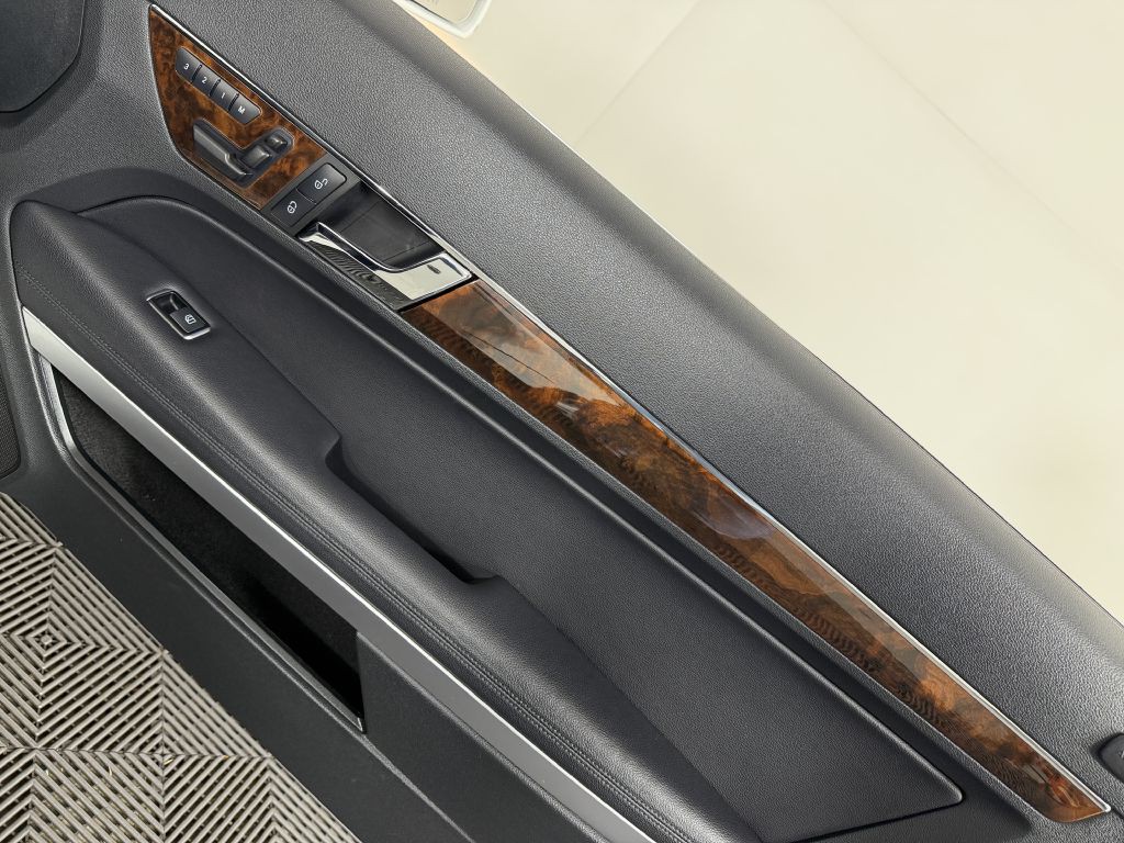 2013 Mercedes-Benz E-Class Image 53