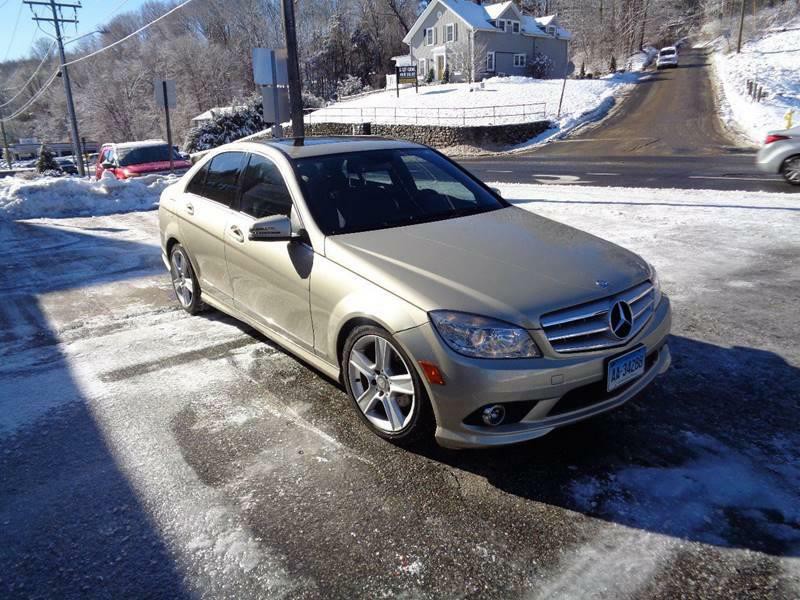2010 Mercedes-Benz C-Class Image 3