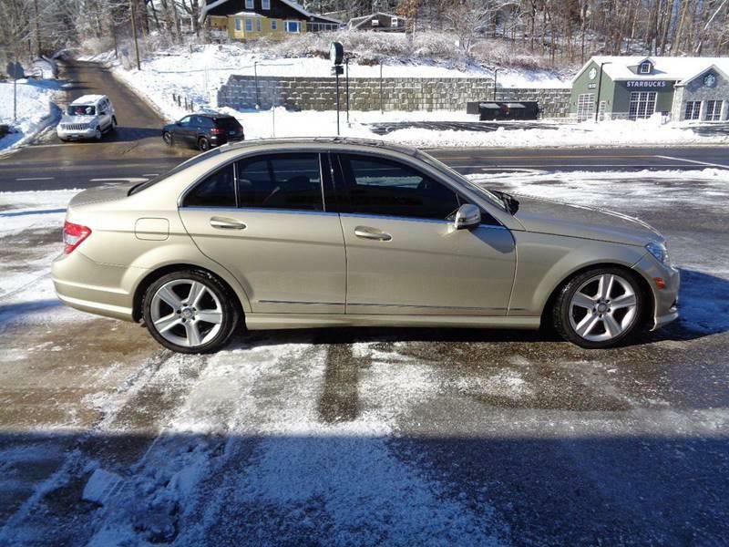 2010 Mercedes-Benz C-Class Image 4