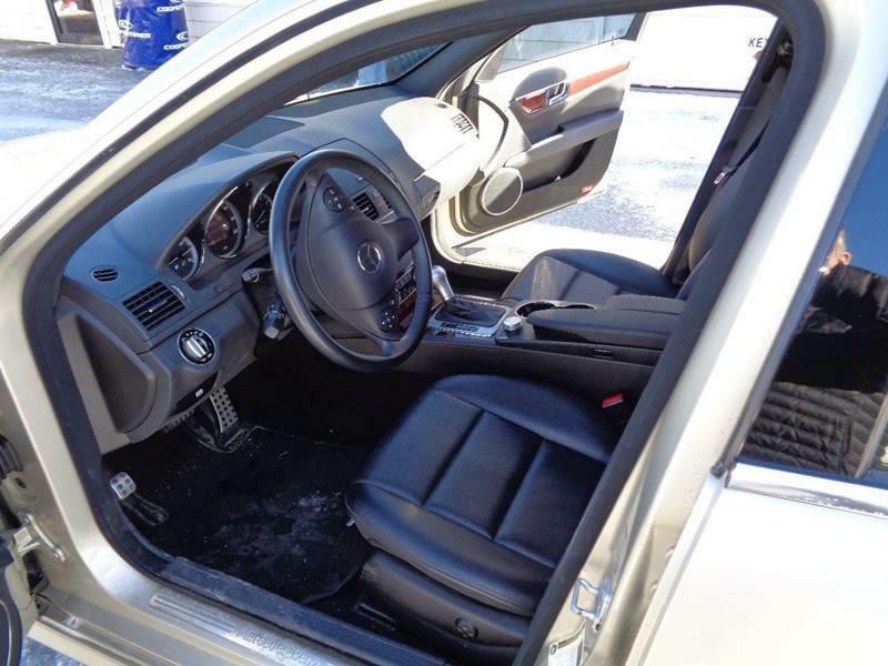 2010 Mercedes-Benz C-Class Image 6