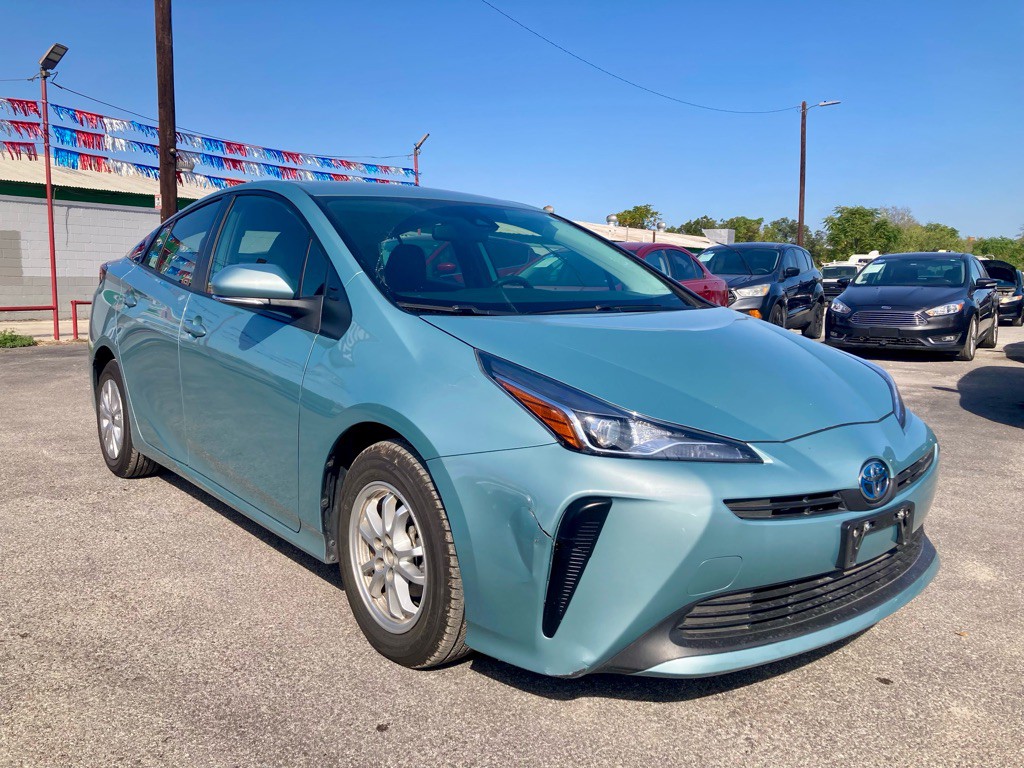 2022 Toyota Prius Image 2
