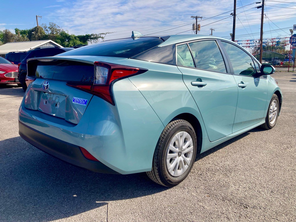 2022 Toyota Prius Image 3