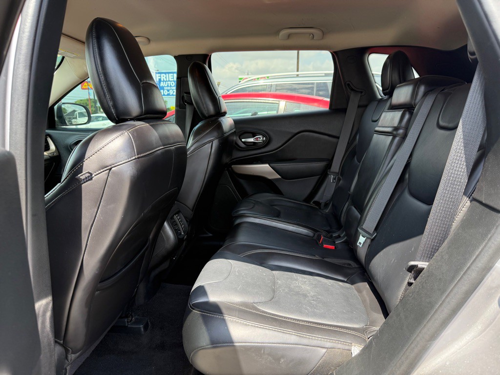 2017 Jeep Cherokee Image 6
