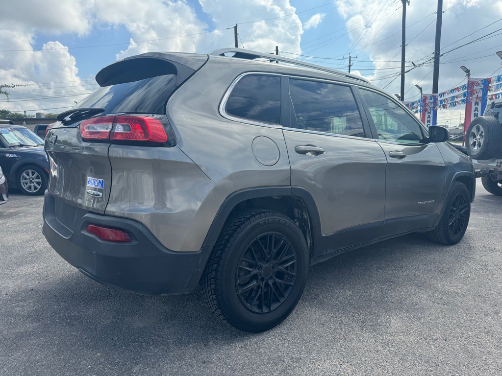 2017 Jeep Cherokee Image 3