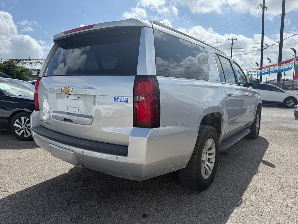 2019 Chevrolet Suburban Image 3