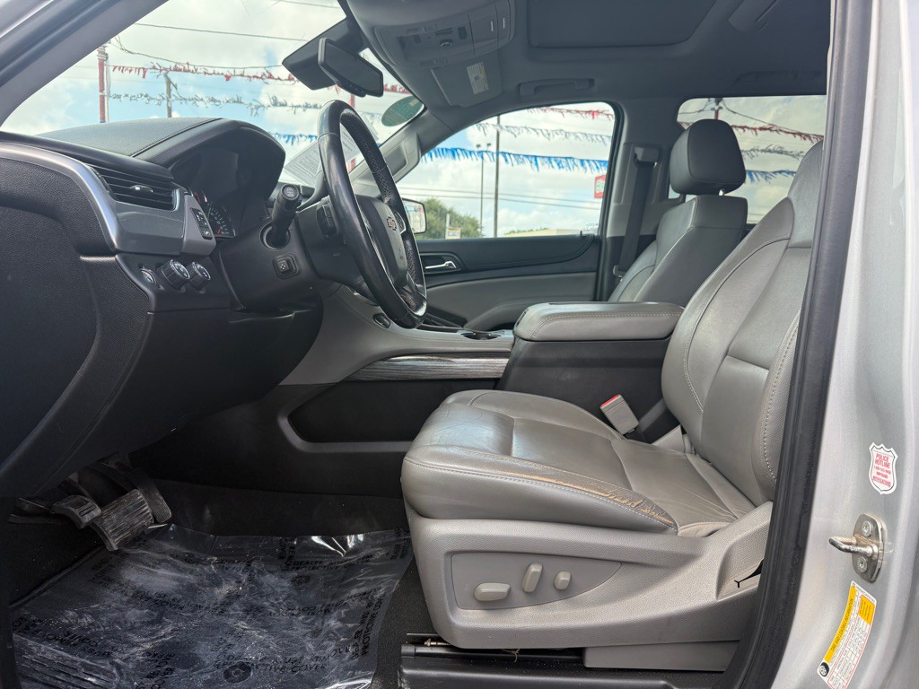 2019 Chevrolet Suburban Image 5