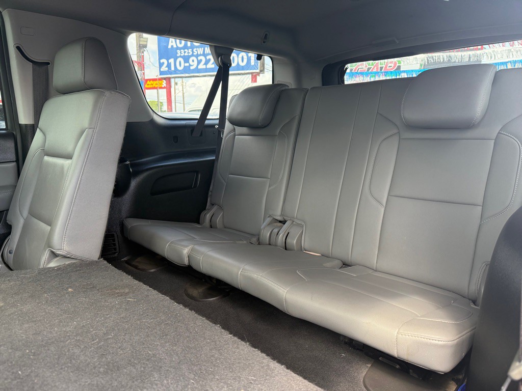 2019 Chevrolet Suburban Image 7