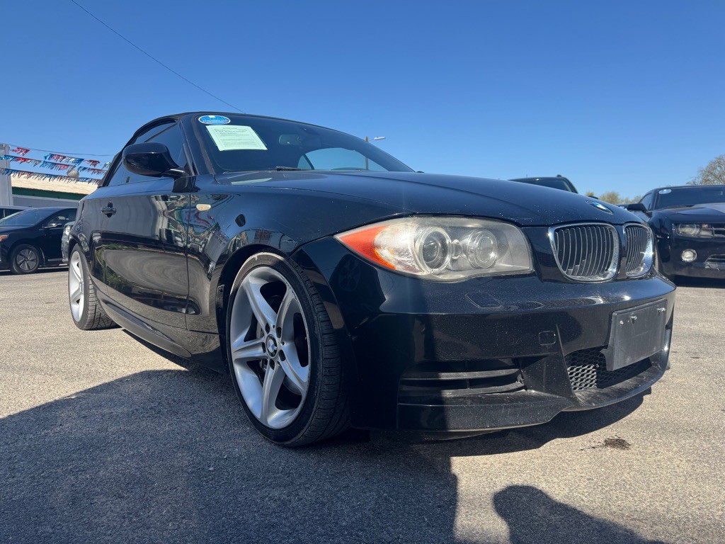 2011 BMW 1 Series Image 2
