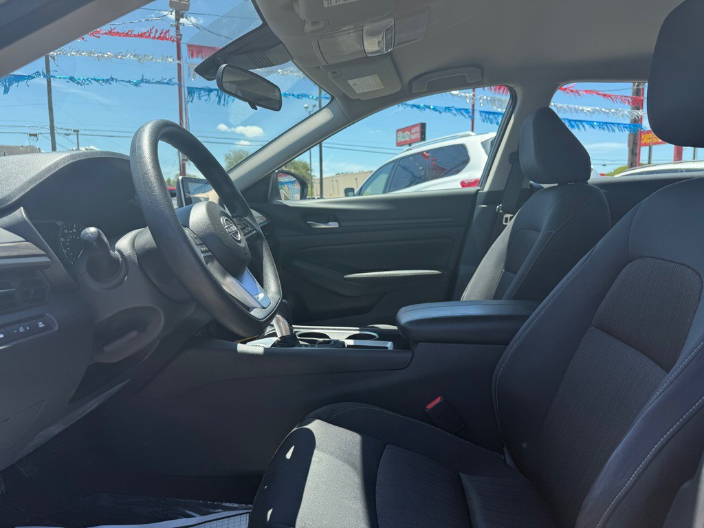 2024 Nissan Altima Image 5