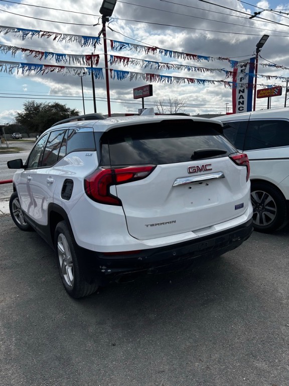 2018 GMC Terrain Image 2