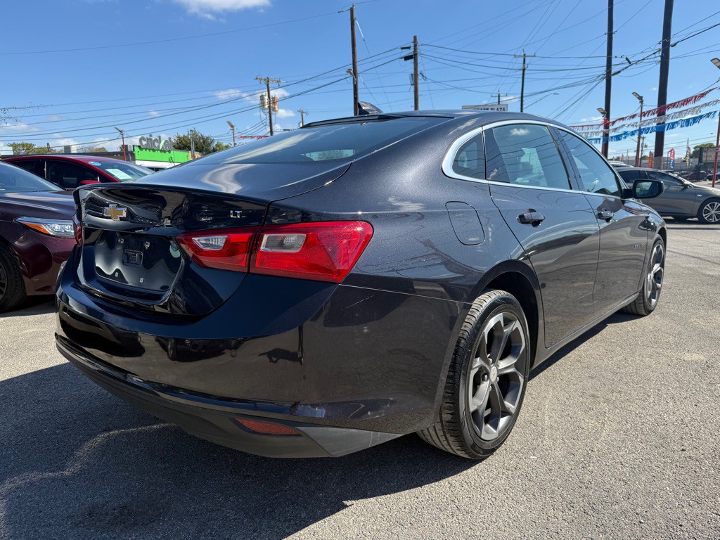 2023 Chevrolet Malibu Image 3