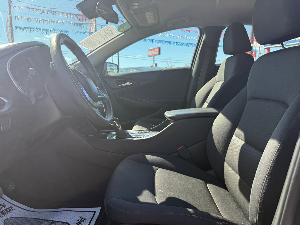 2023 Chevrolet Malibu Image 5