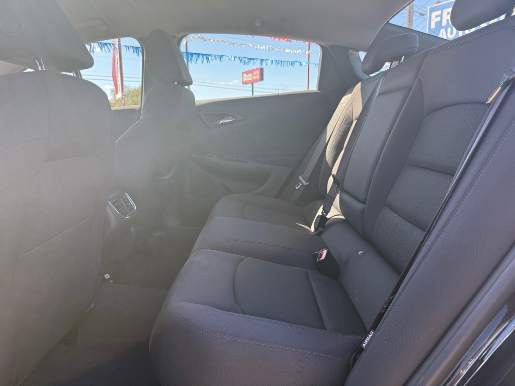 2023 Chevrolet Malibu Image 6