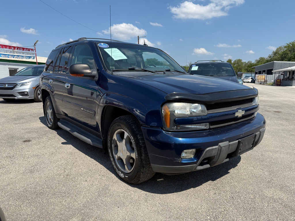 2004 Chevrolet Trailblazer Image 2