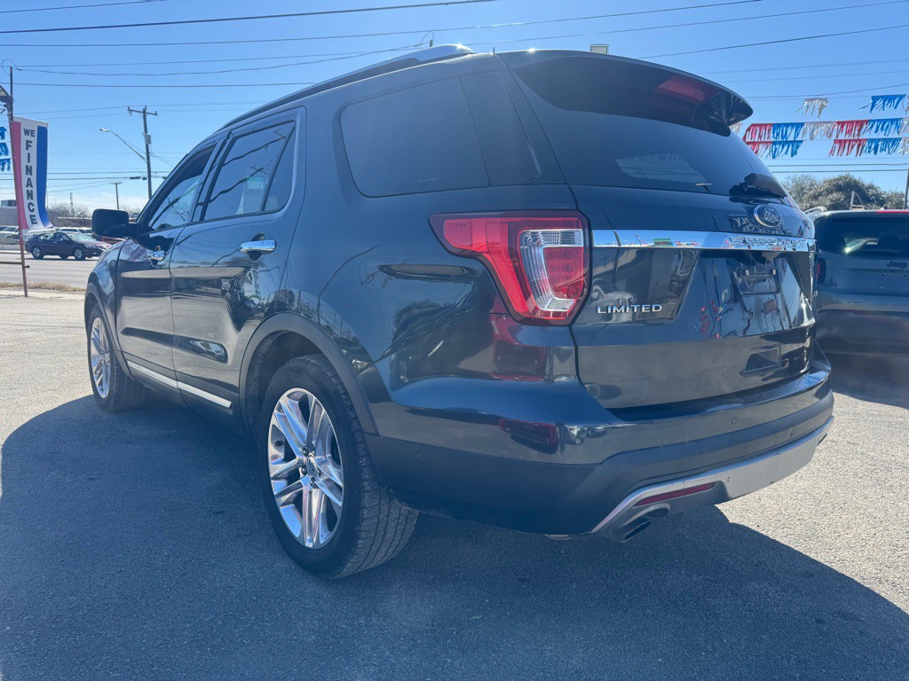 2017 Ford Explorer Image 4