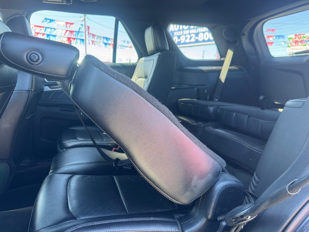 2017 Ford Explorer Image 6