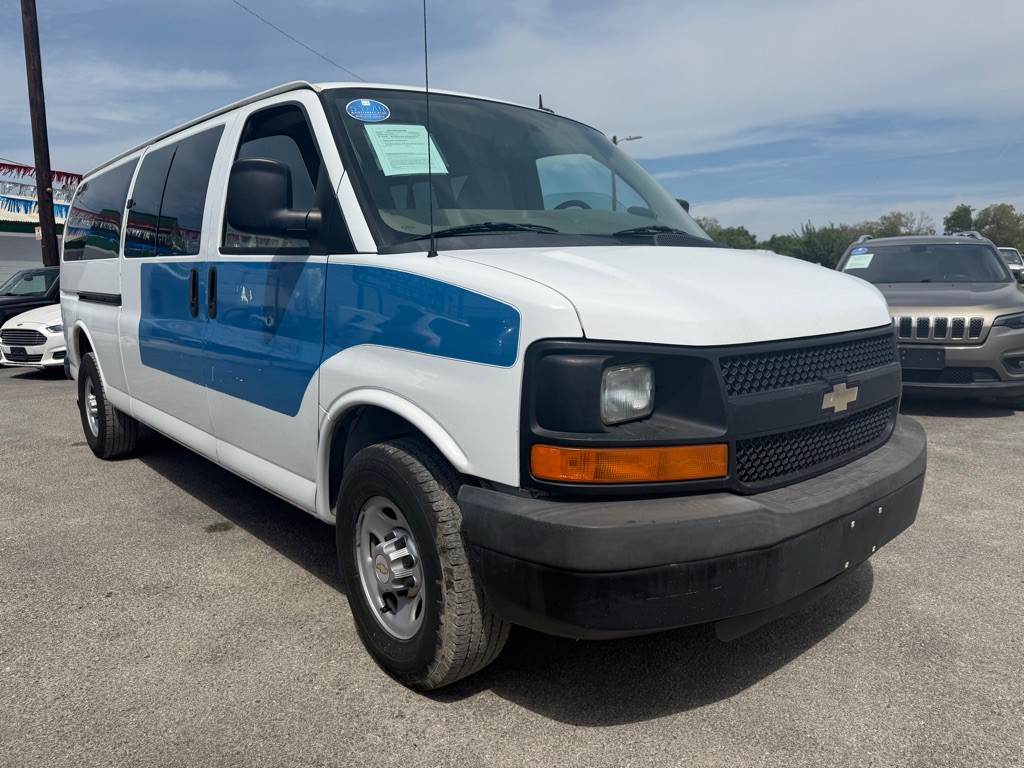 2013 Chevrolet Express Image 2