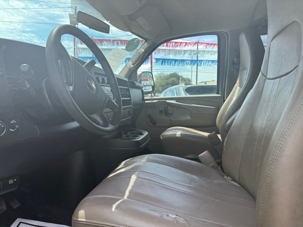 2013 Chevrolet Express Image 5