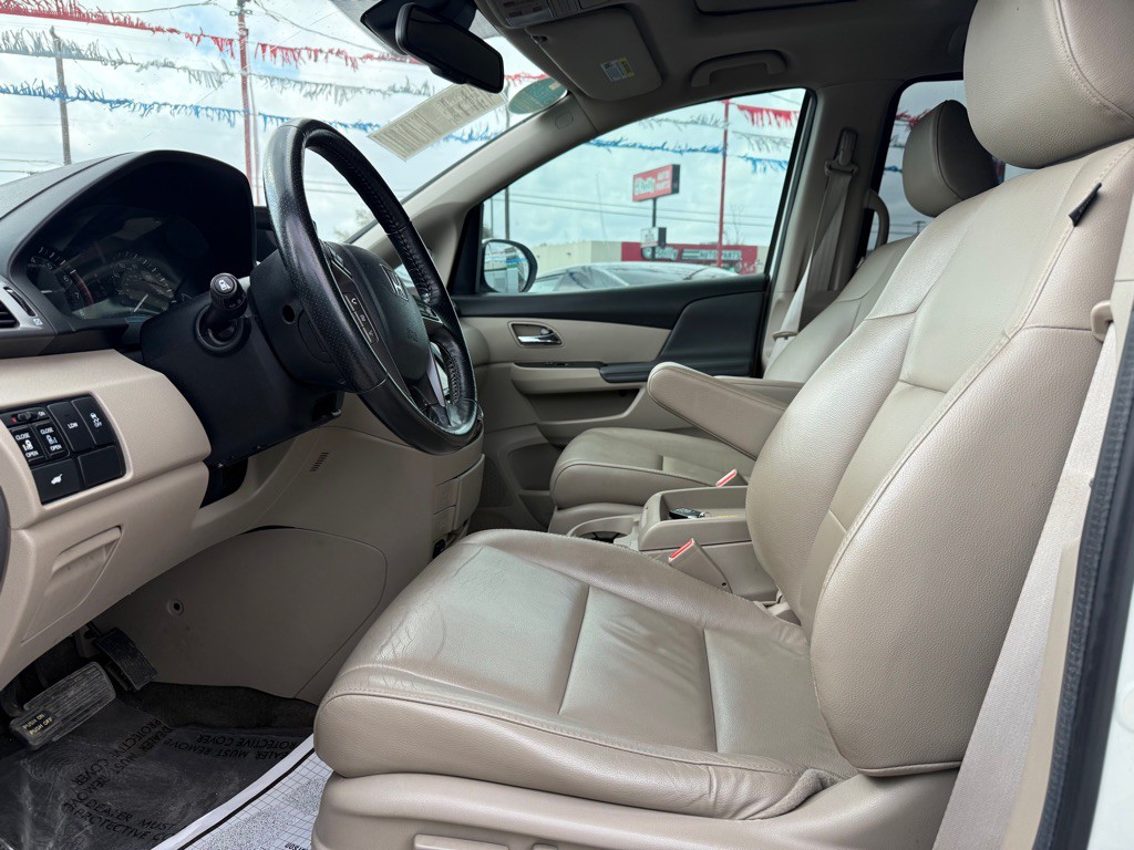 2014 Honda Odyssey Image 5