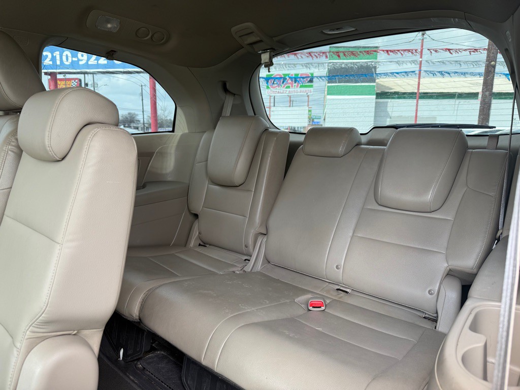 2014 Honda Odyssey Image 7