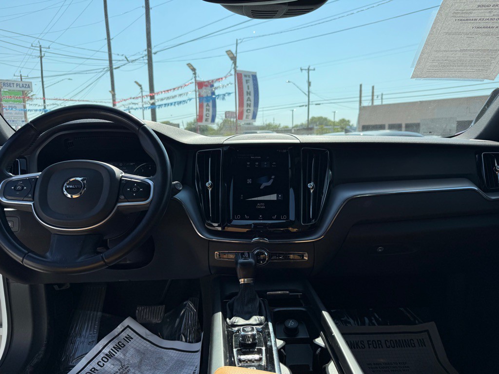 2020 Volvo XC60 Image 7