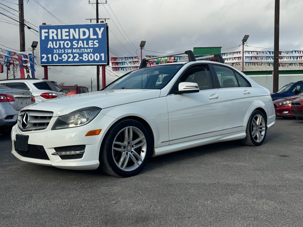 2013 Mercedes-Benz C-Class Image 1
