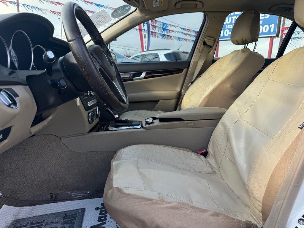 2013 Mercedes-Benz C-Class Image 5