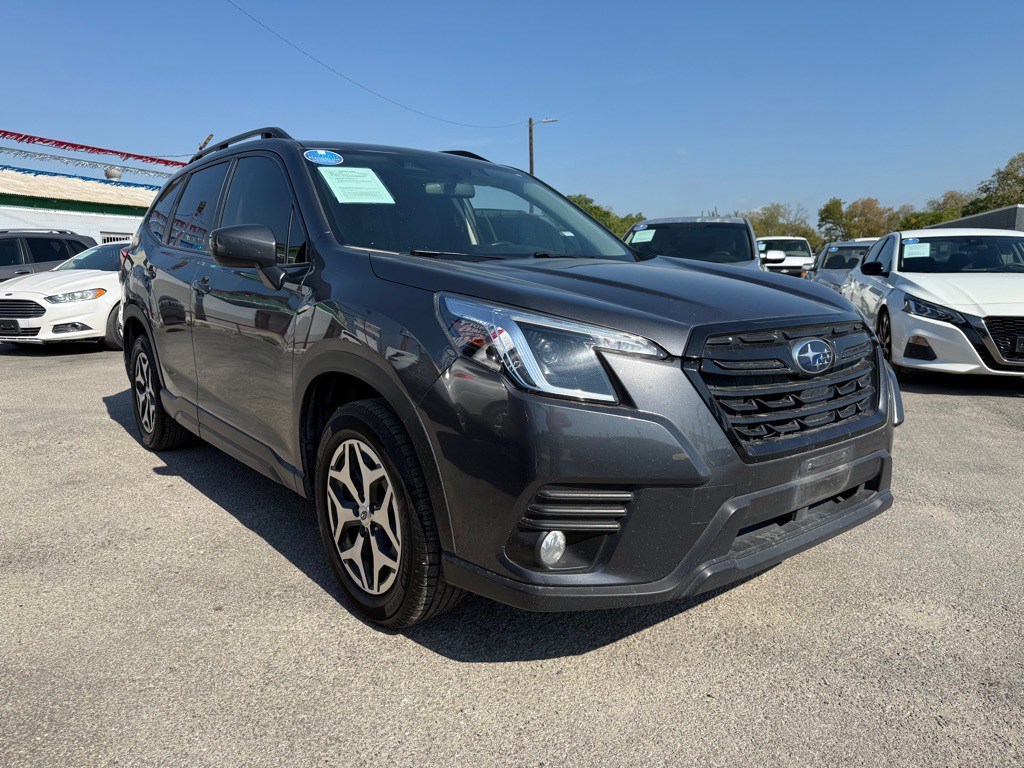 2023 Subaru Forester Image 2