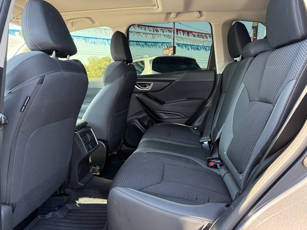 2023 Subaru Forester Image 6