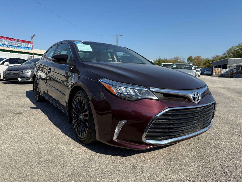 2016 Toyota Avalon Image 2
