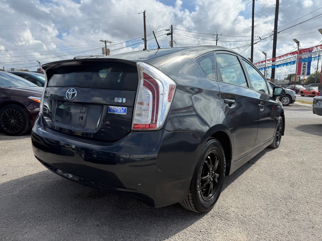 2015 Toyota Prius Image 3