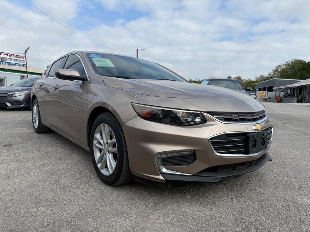 2018 Chevrolet Malibu Image 2