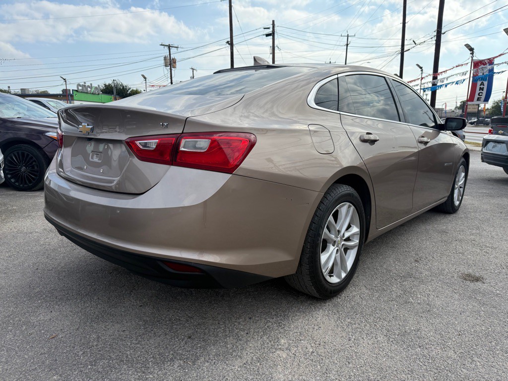 2018 Chevrolet Malibu Image 3