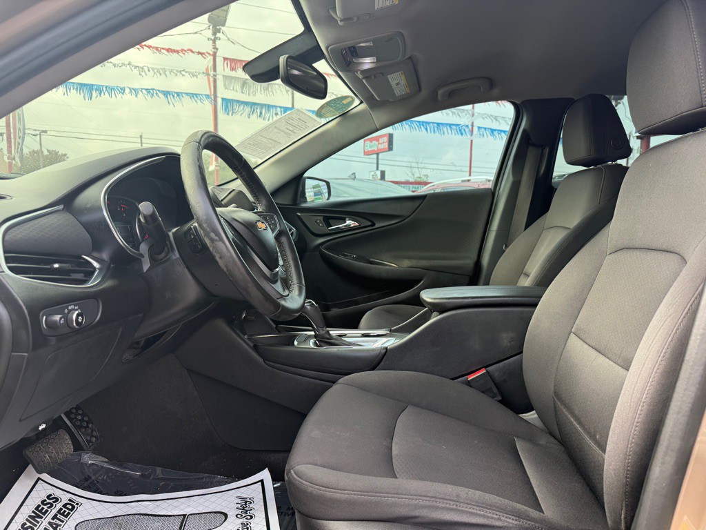 2018 Chevrolet Malibu Image 5