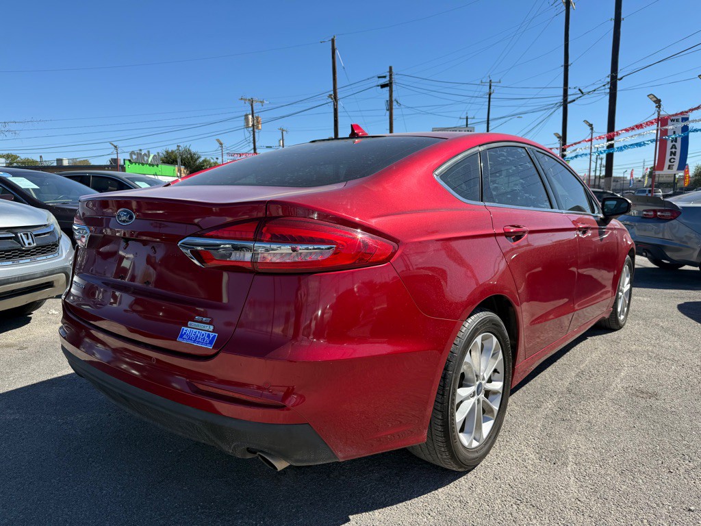 2020 Ford Fusion Image 3
