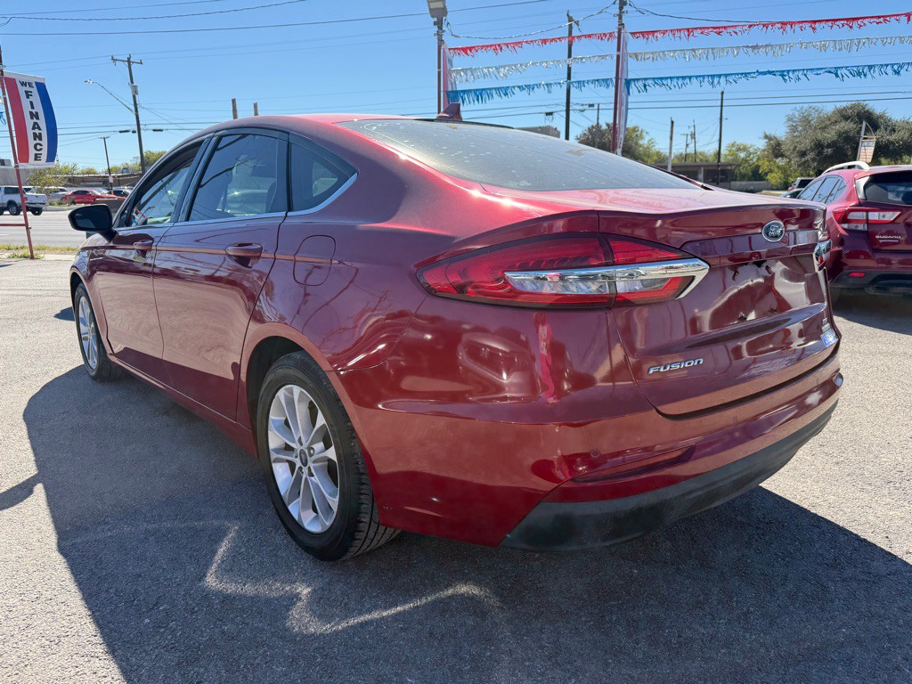 2020 Ford Fusion Image 4