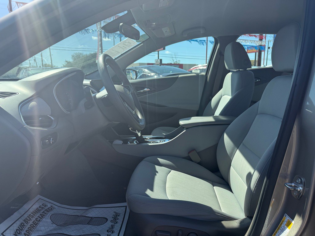 2022 Chevrolet Malibu Image 5