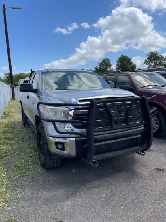 2014 Toyota Tundra Image 2