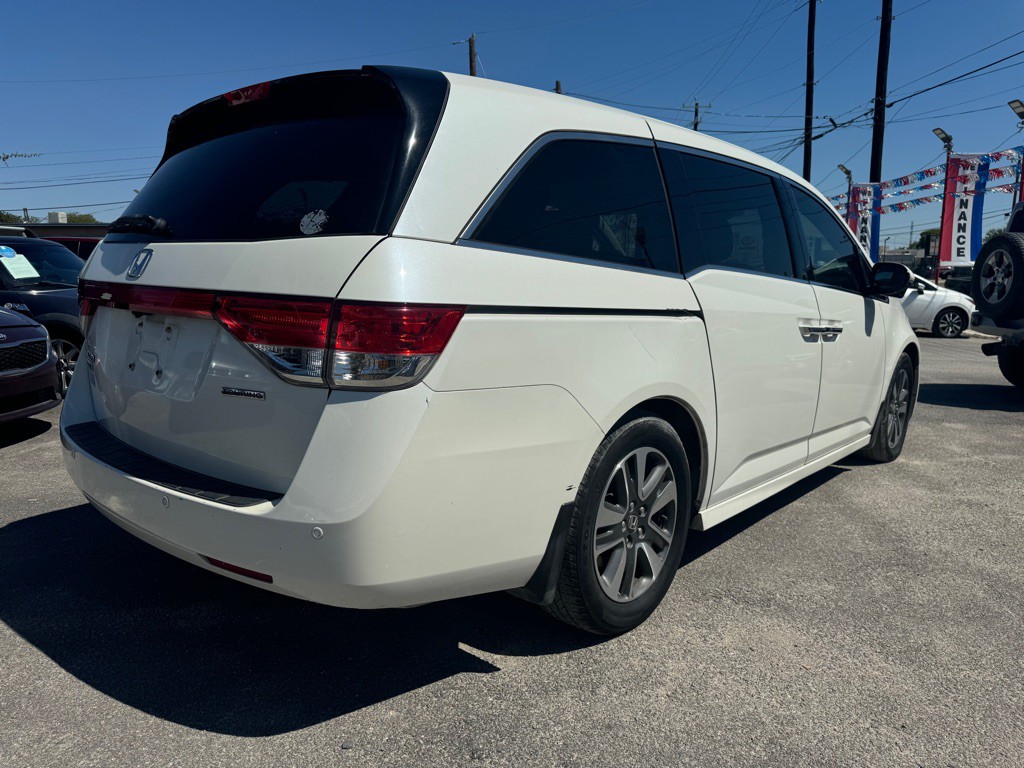 2015 Honda Odyssey Image 3