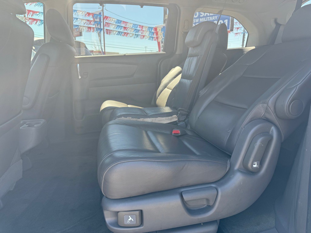 2015 Honda Odyssey Image 6