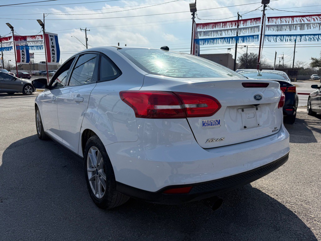 2015 Ford Focus Image 4