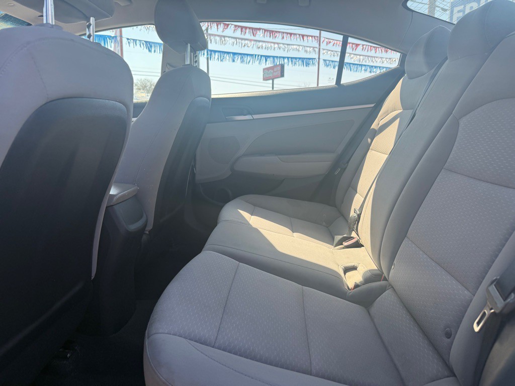 2020 Hyundai Elantra Image 6