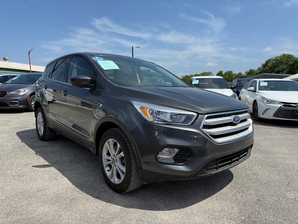 2017 Ford Escape Image 2
