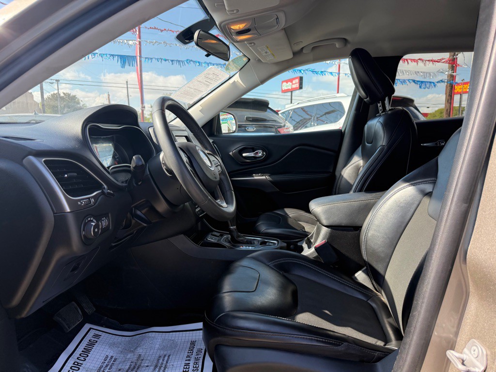 2020 Jeep Cherokee Image 5