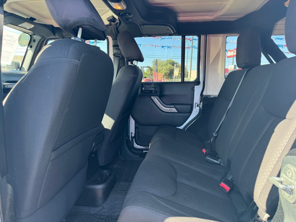 2015 Jeep Wrangler Image 6