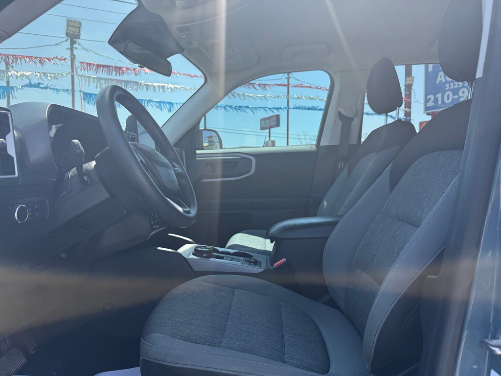 2022 Ford Bronco Image 5