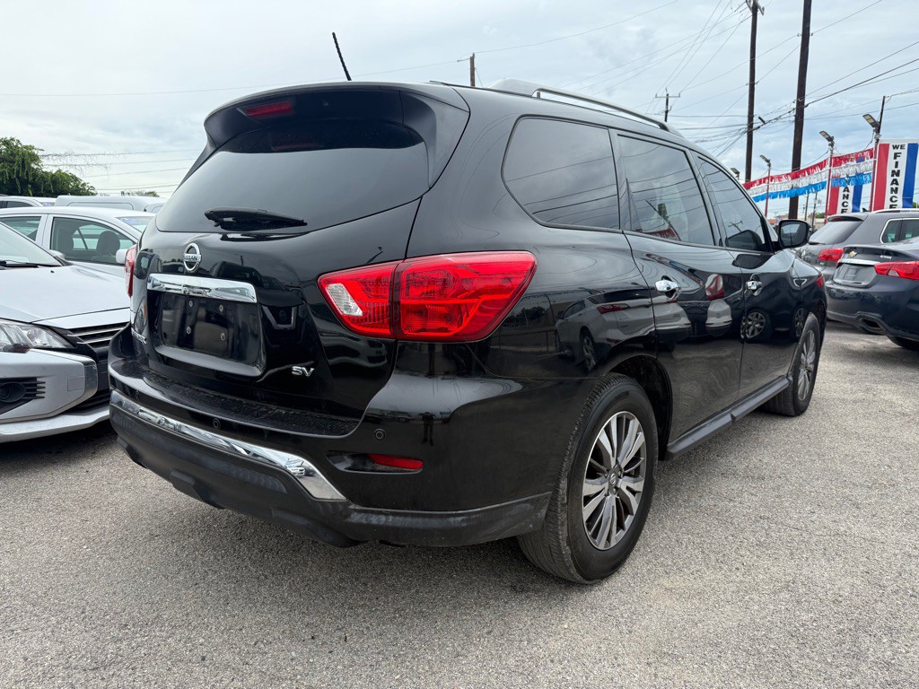 2018 Nissan Pathfinder Image 3