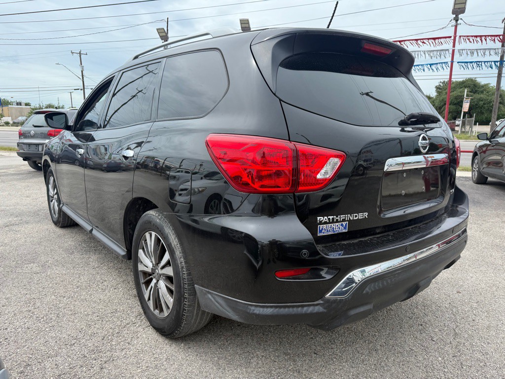 2018 Nissan Pathfinder Image 4
