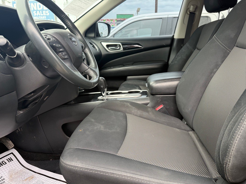 2018 Nissan Pathfinder Image 5
